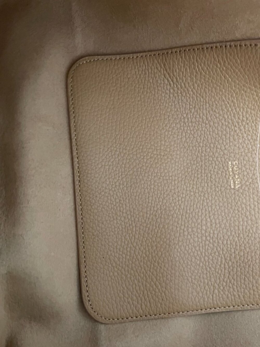 Cuyana Classic Easy Tote - Picture 10 of 11